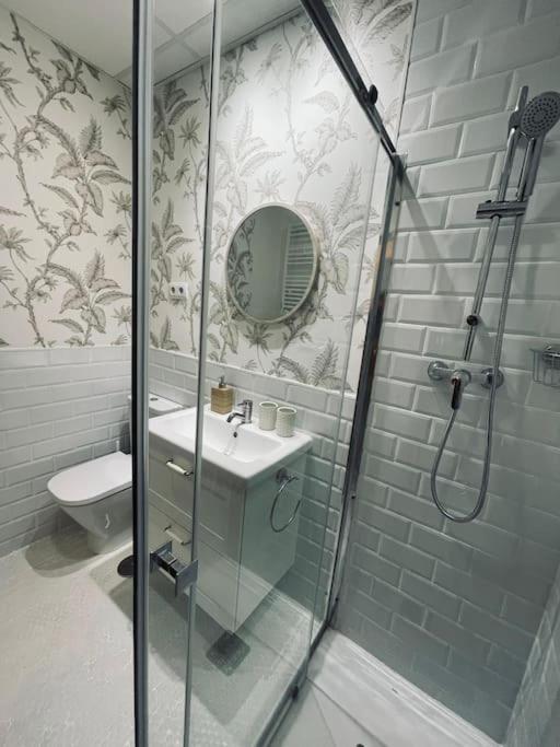 New Stylish Apt 5Px En La Plaza De Espana/Gran Via Мадрид Екстериор снимка